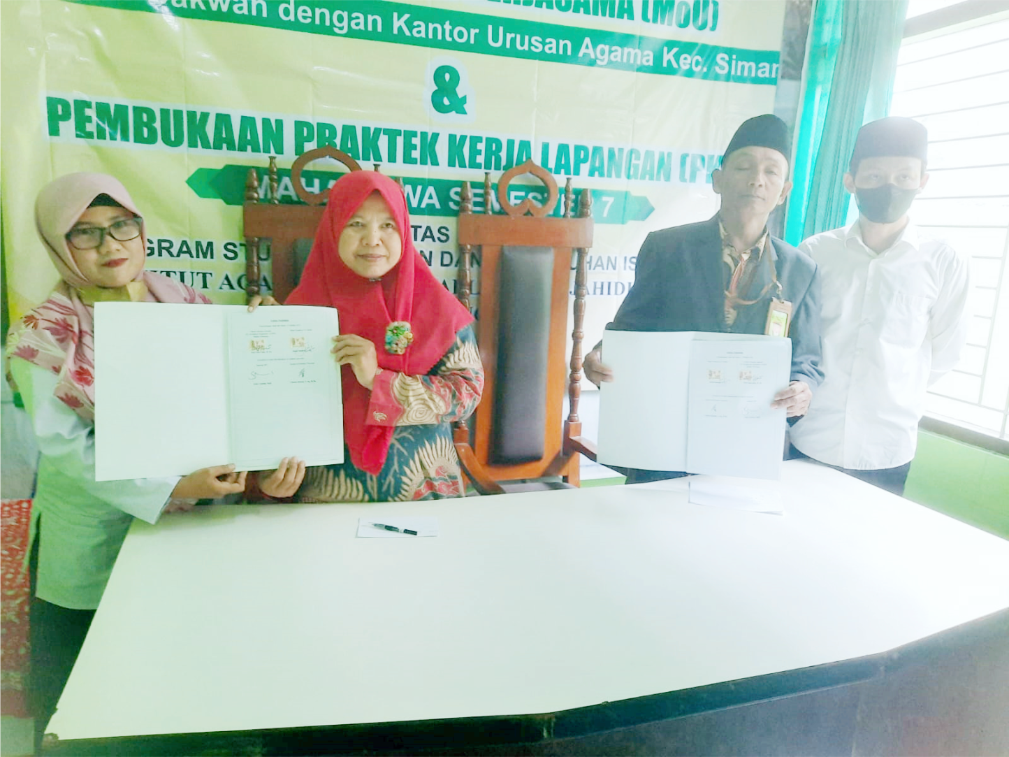 Penandatanganan Kerjasama (MoU) Antara Fakultas Dakwah dan Kantor Urusan Agama (KUA) Kecamatan Siman Ponorogo